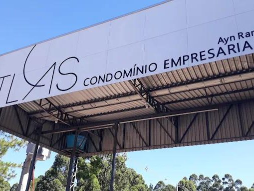 Pórtico do Condomínio Empresarial Atlas Ayn Rand